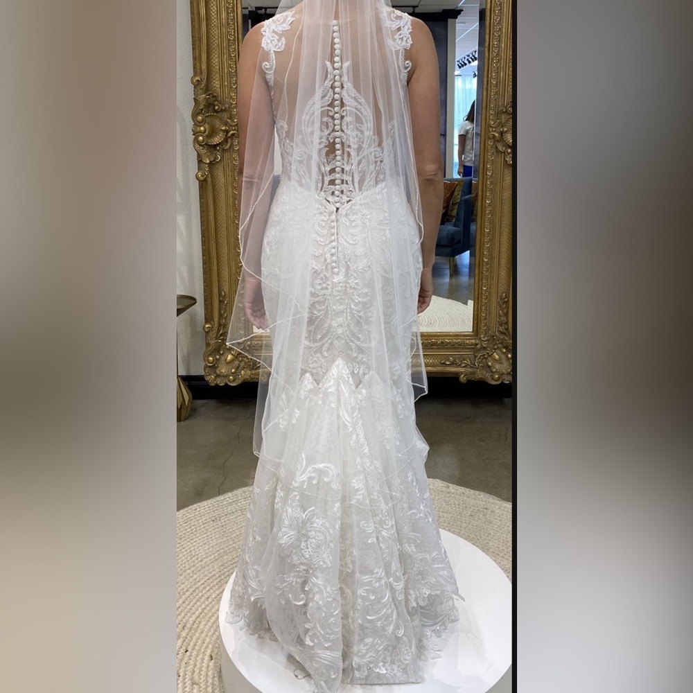 Maggie Sottero Hamilton Wedding Dress - Picture 5 of 9